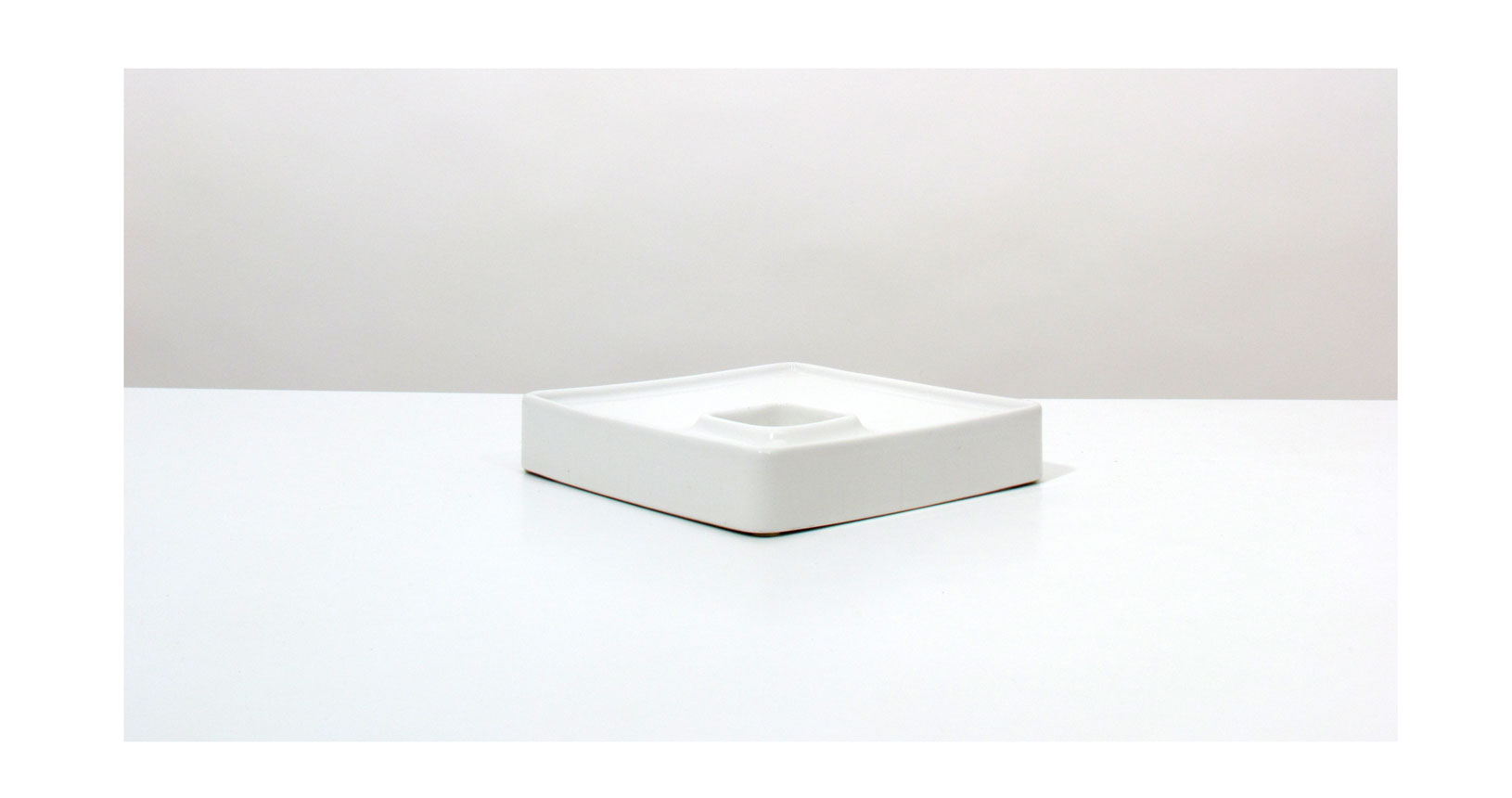 brambilla bianco white posacenere ashtray ceramica design vintage iconic design furniture