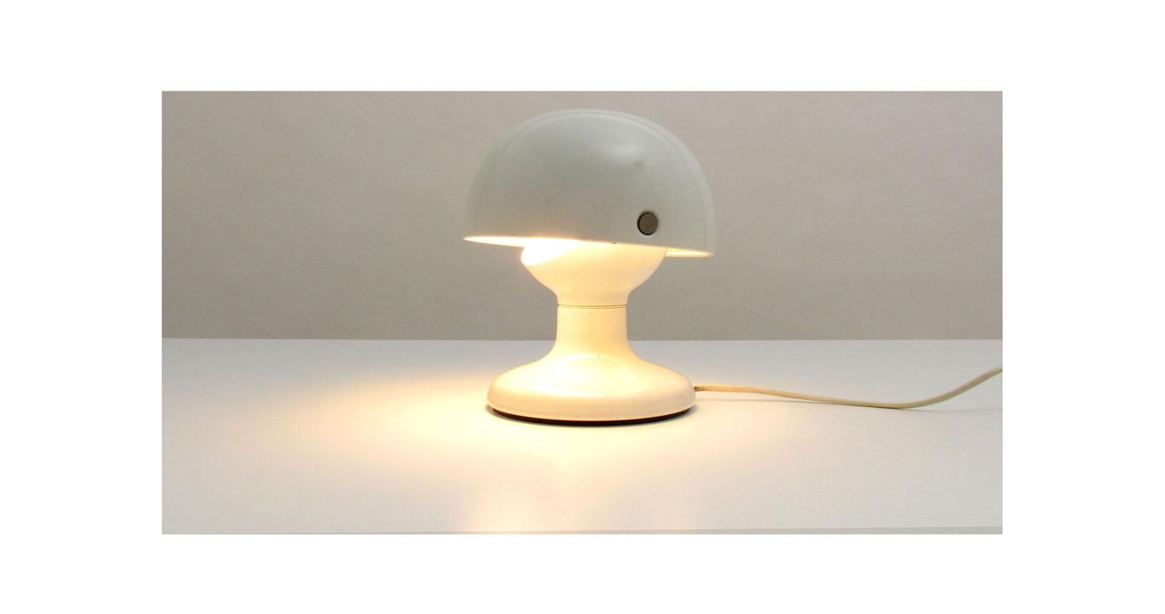 jucker white lamp