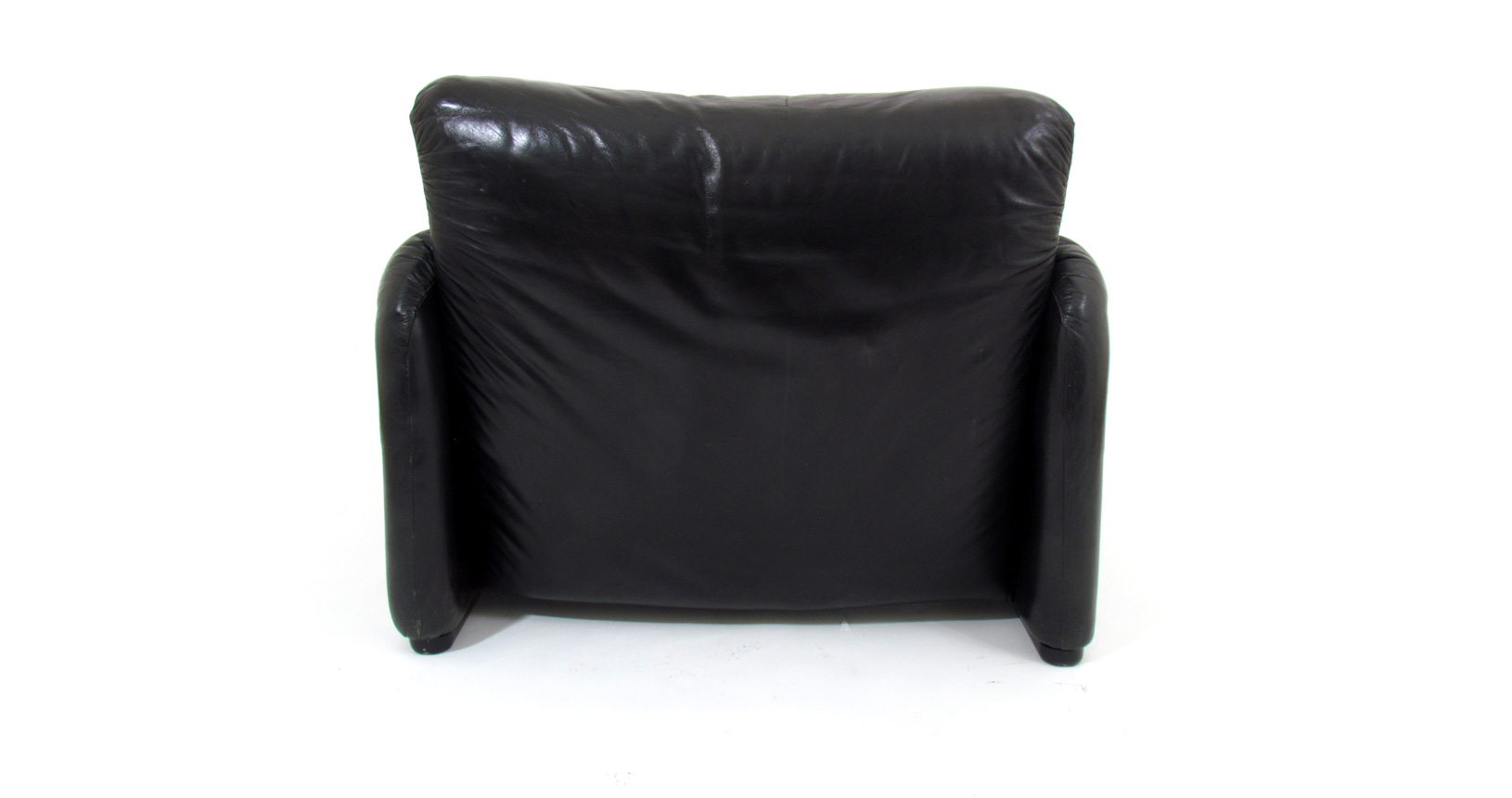 Maralunga armchairs poltrona leather pelle magistretti cassina compasso d'oro