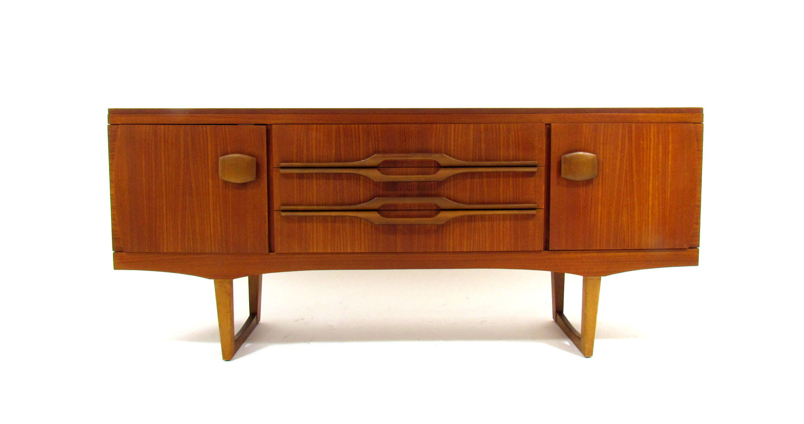 sideboard stonehill furniture '60 danish scandinavian vintage teak danese scandinava credenza